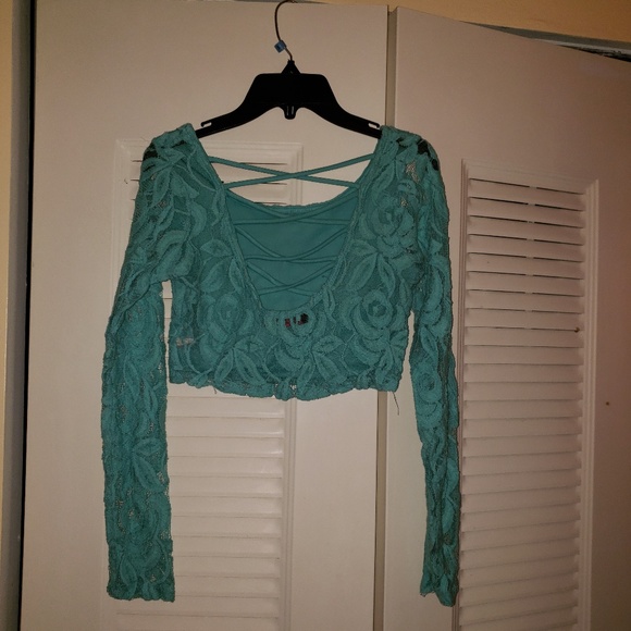 Top - Picture 2 of 2